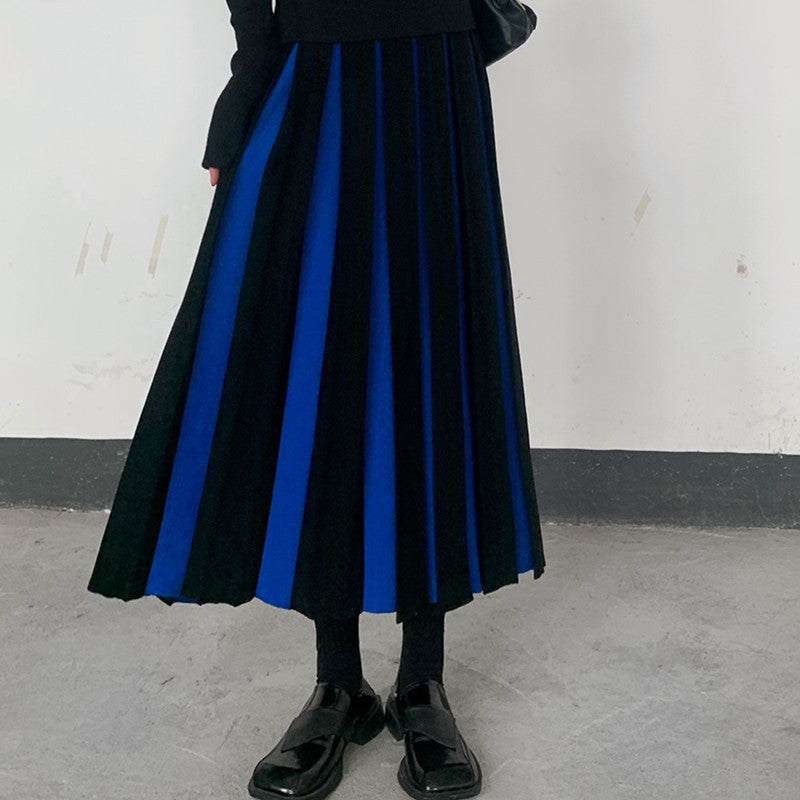 Damen Eleganter Plissee-Rock mit kontrastierenden Streifen Echo Archiv