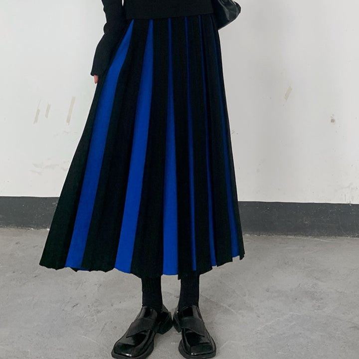 Damen Eleganter Plissee-Rock mit kontrastierenden Streifen Echo Archiv