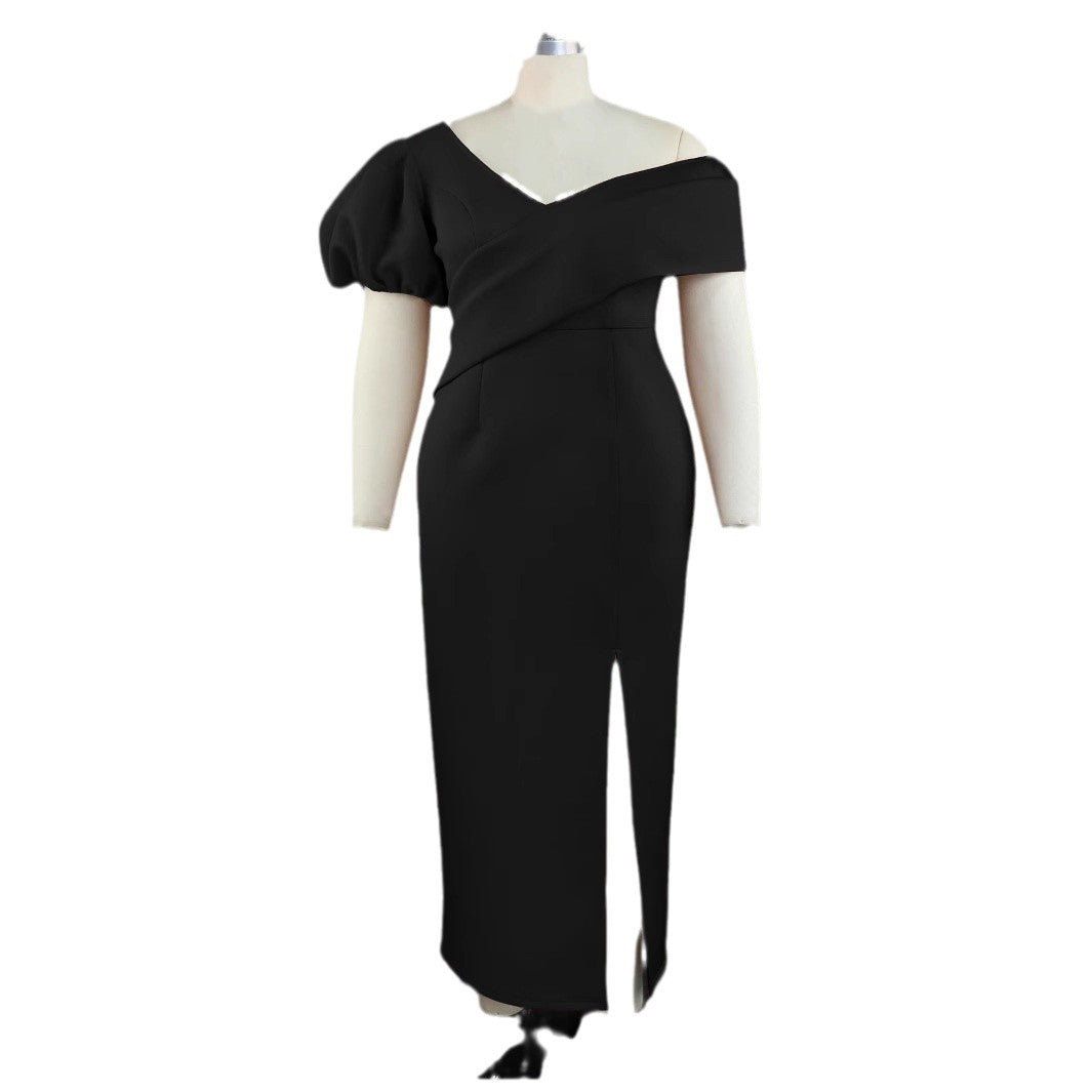 Damen Elegantes, figurbetontes Abendkleid mit asymmetrischem Ausschnitt und Puffärmeln Echo Archiv