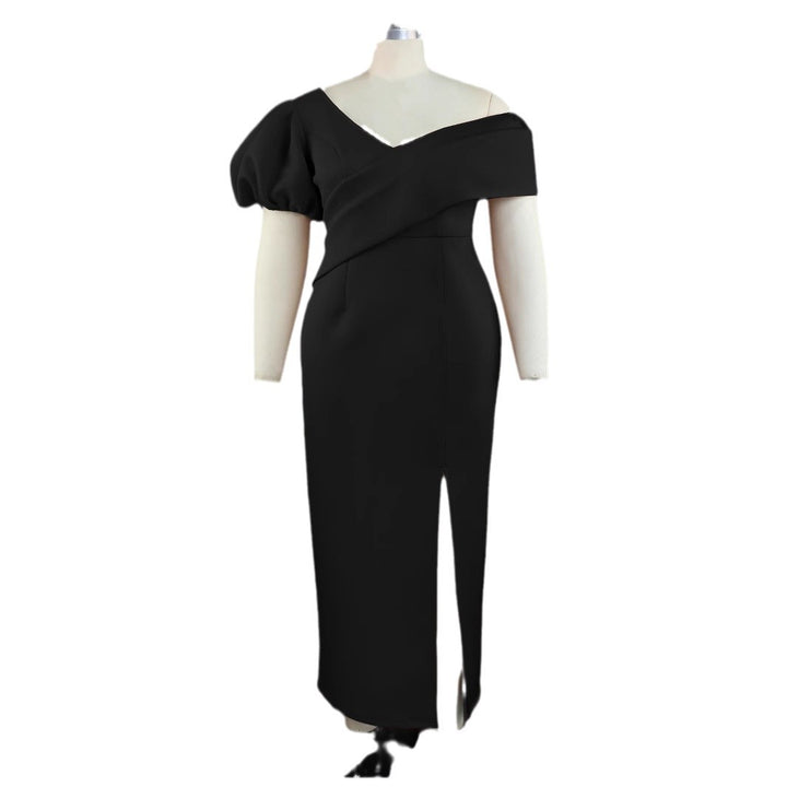 Damen Elegantes, figurbetontes Abendkleid mit asymmetrischem Ausschnitt und Puffärmeln Echo Archiv