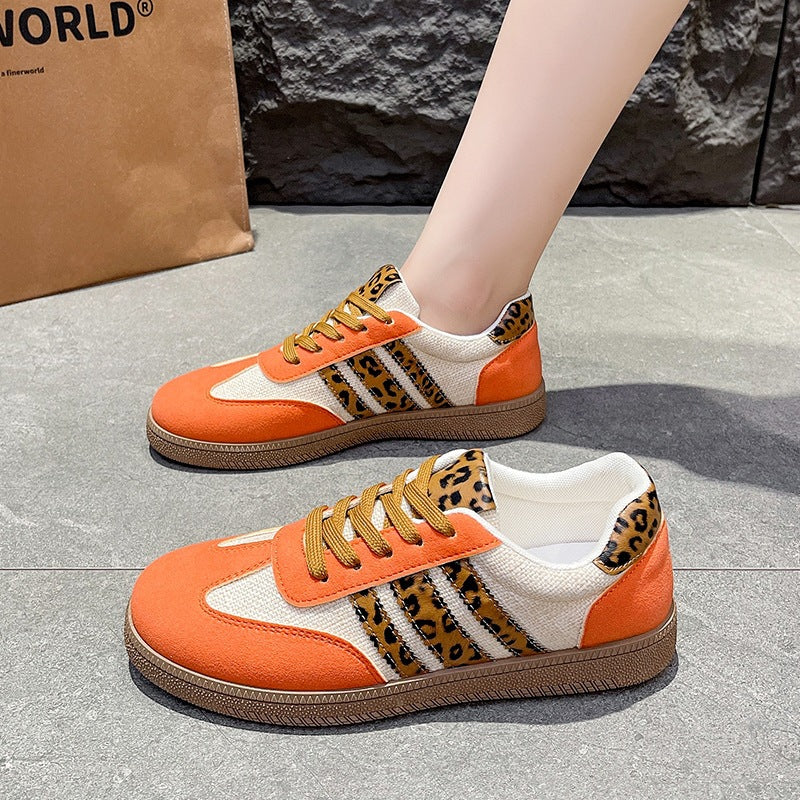 Damen Low-Top Sneaker mit Leoparden-Detail, Velours- und Textilmix Echoarchiv