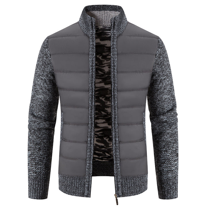 Herren nan Hybrid-Strick-Steppjacke mit wattierter Front, ergonomischen Strickärmeln und hohem Stehkragen Echo Archiv