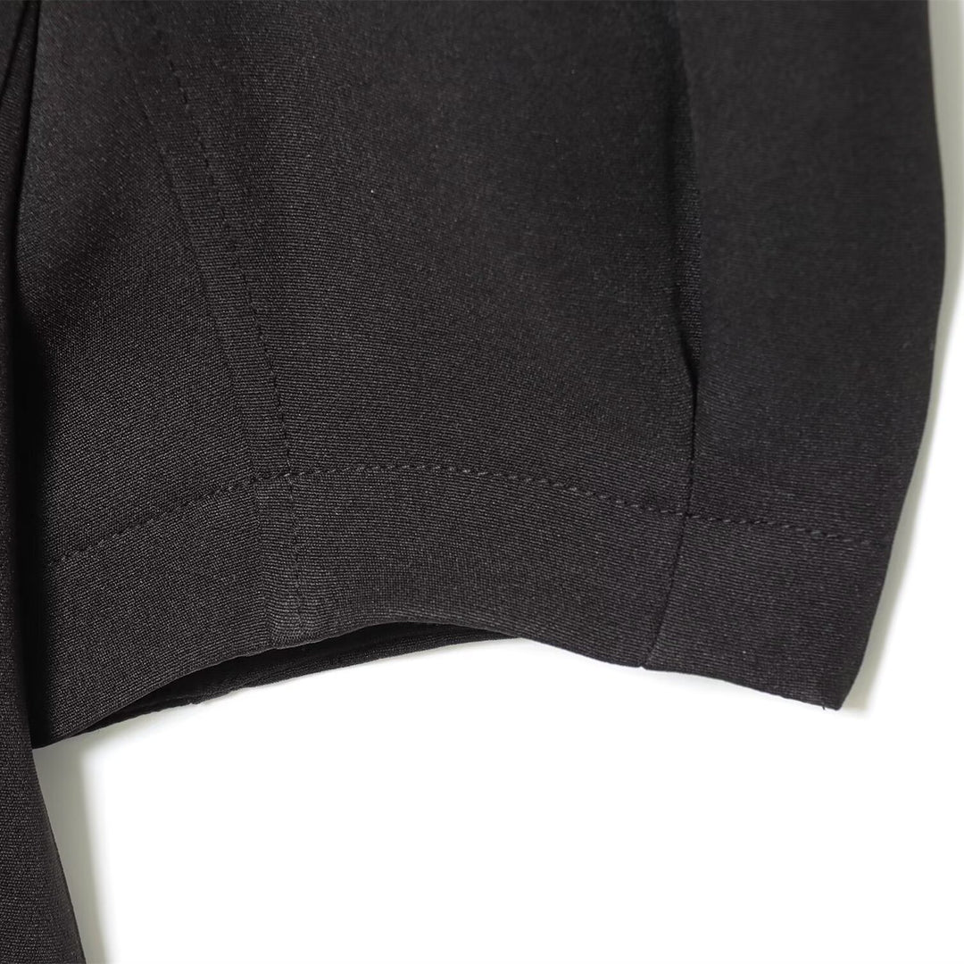 Damen elegantes Kleid mit Schulterpolstern und zeitlosem Design Echo Archiv