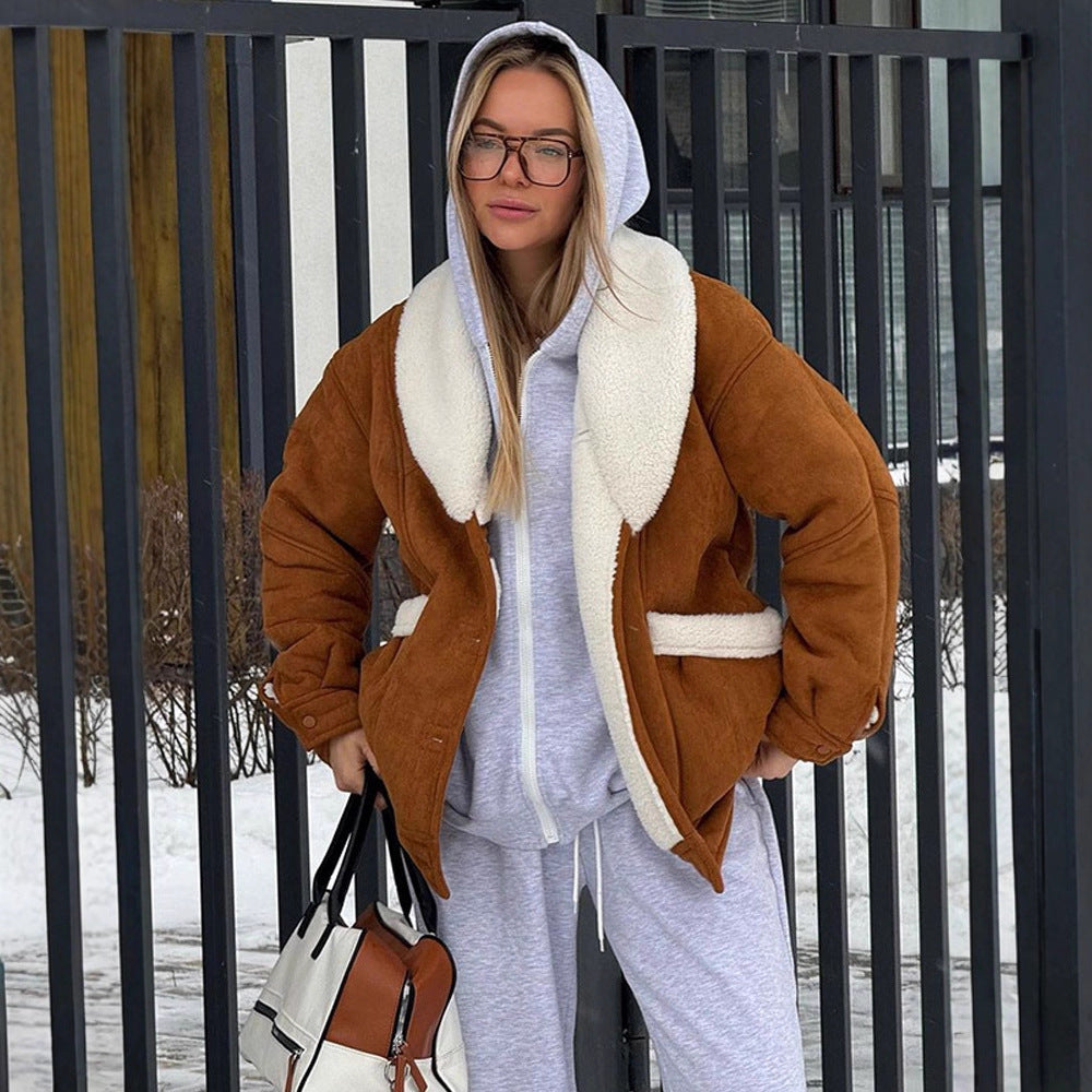 Damen Oversized Lammfellimitat Jacke mit großem Schalkragen Echoarchiv