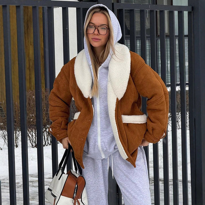 Damen Oversized Lammfellimitat Jacke mit großem Schalkragen Echoarchiv