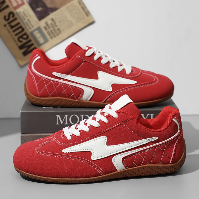 Damen leichte Retro-Skate-Sneaker mit gesteppter Seitenwand, gepolstertem Knöchelkragen und rutschfester Gummilaufsohle Echo Archiv