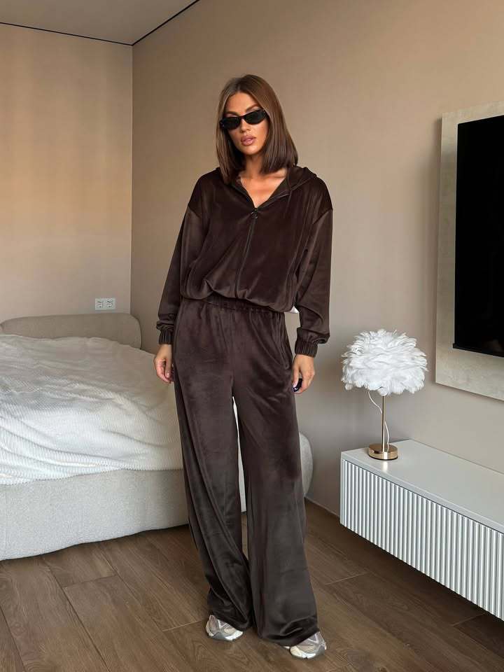 Damen Loungewear-Set mit leichtem Zip-Hoodie, elastischen Bündchen und weiten Palazzo-Hose – Avérine