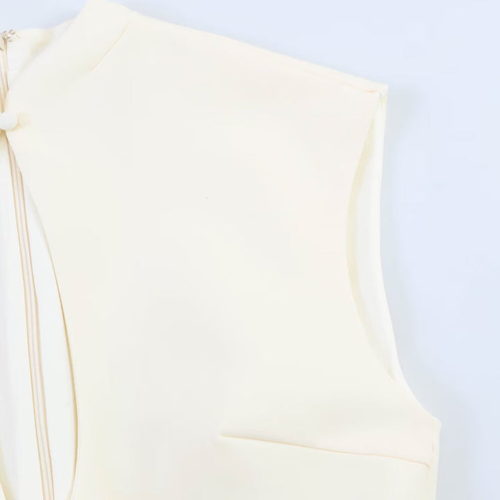 Damen figurbetontes Sommerkleid mit V-Ausschnitt und Rückenschlitz Echo Archiv