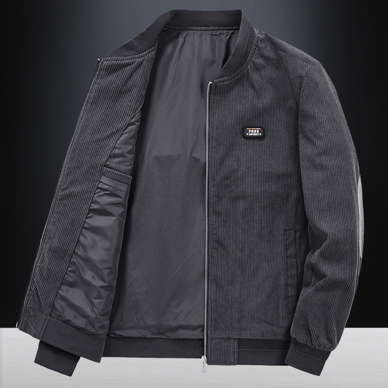 Herren Kord-Blousonjacke im Bomberstil mit elastischem Rippbund, gesteppter Innenfütterung und Logo‑Patch – Brevano