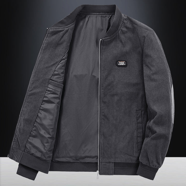 Herren Kord-Blousonjacke im Bomberstil mit elastischem Rippbund, gesteppter Innenfütterung und Logo‑Patch – Brevano