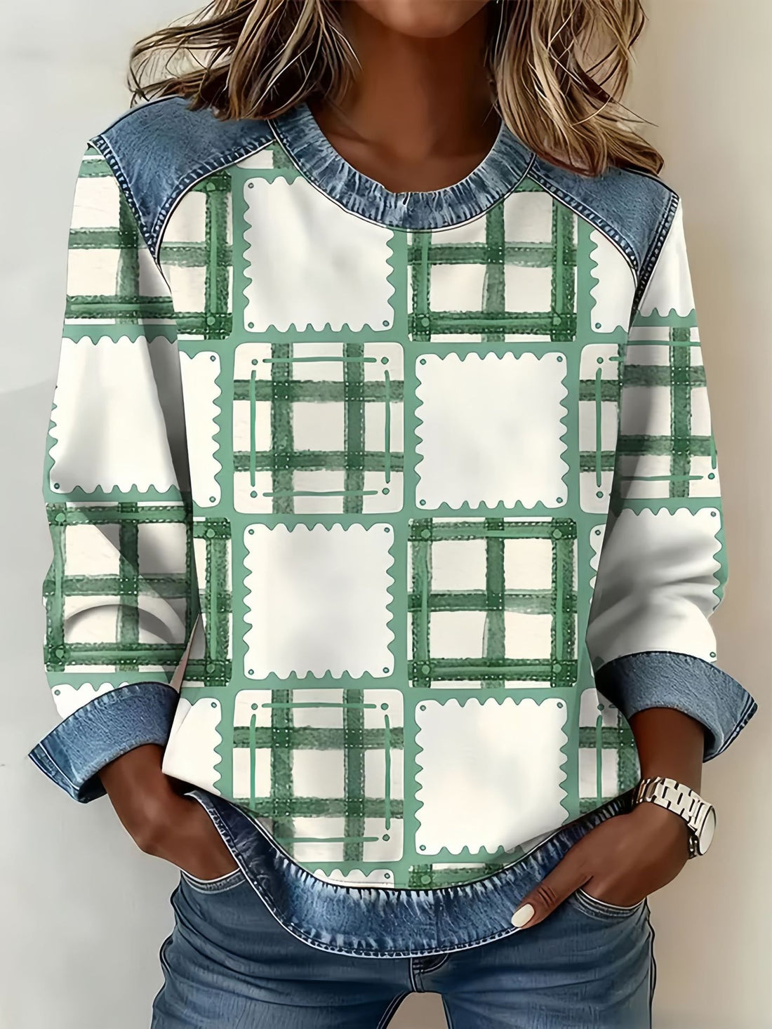Damen Modischer Sweatshirt mit Karomuster und Denim-Details – Mavelle