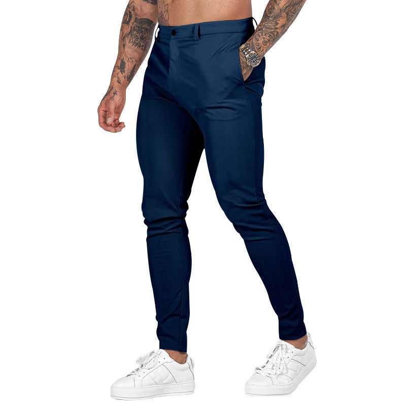 Herren nan Slim-Fit Stretch-Chino mit schmal zulaufendem Bein und dezenten Eingrifftaschen Echo Archiv