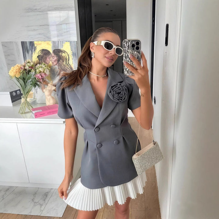 Damen eleganter Blazer mit Puffärmeln und floralem Detail Echo Archiv