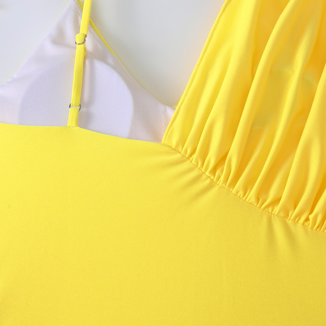 Damen Einteiler Badeanzug mit asymmetrischem Design und eleganten Rüschen Echo Archiv