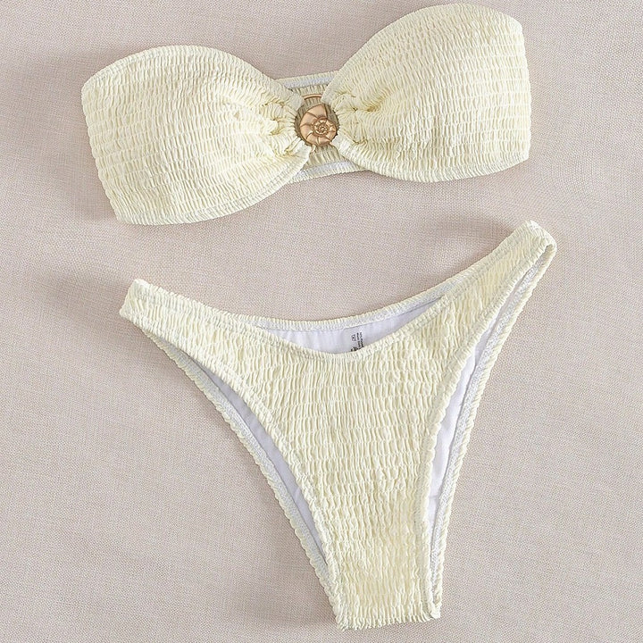 Damen Bandeau-Bikini mit Rüschendetails und modischem Schmuckakzent Echo Archiv