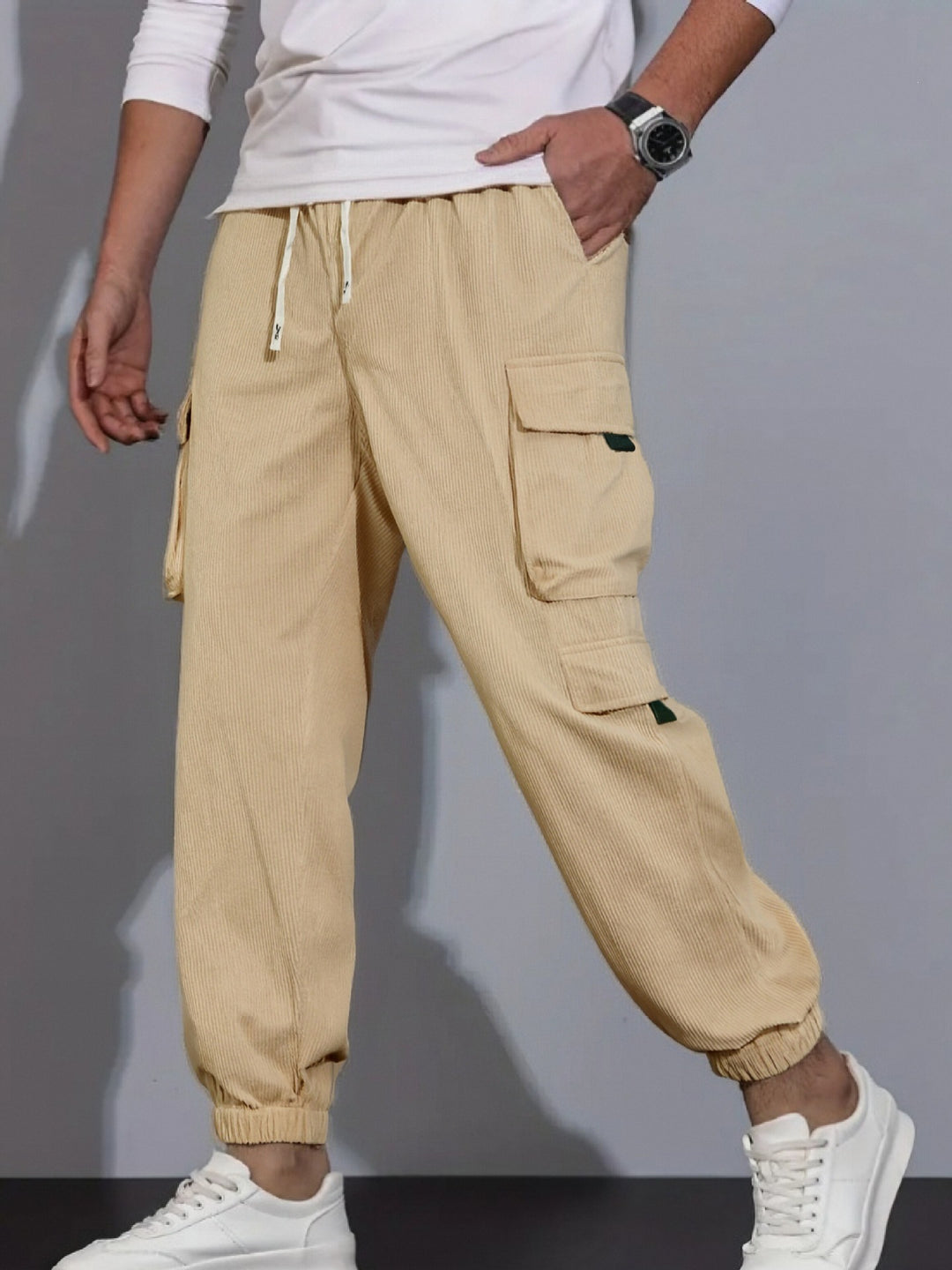 Herren Kord-Cargo-Jogginghose mit elastischem Bund, Tunnelzug & Multifachtaschen Echo Archiv