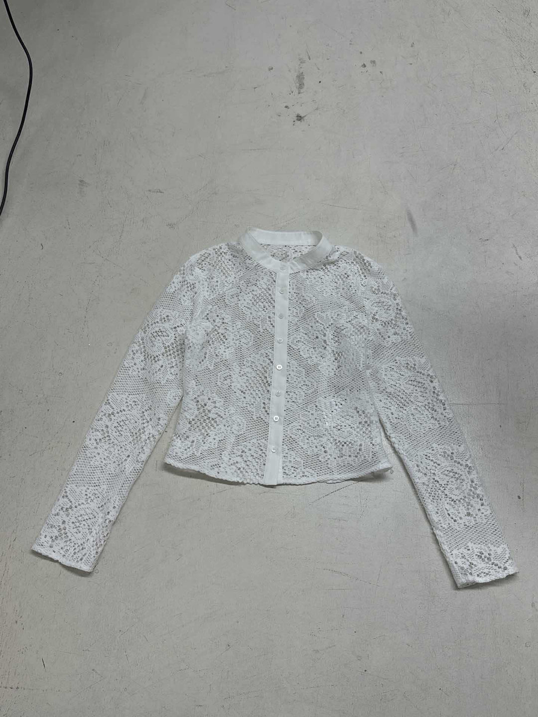Damen Spitzenbluse mit transparenten Akzenten und eleganter Knopfverschluss Echo Archiv