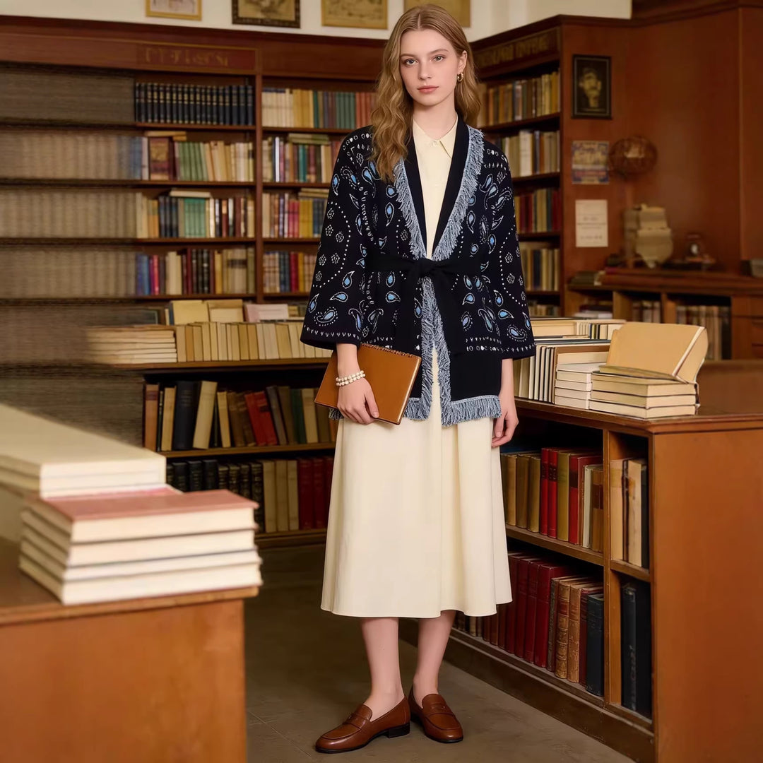 Damen Fransen-Strickjacke mit Paisley-Jacquard, Taillengürtel und offener Kimono-Silhouette Echo Archiv