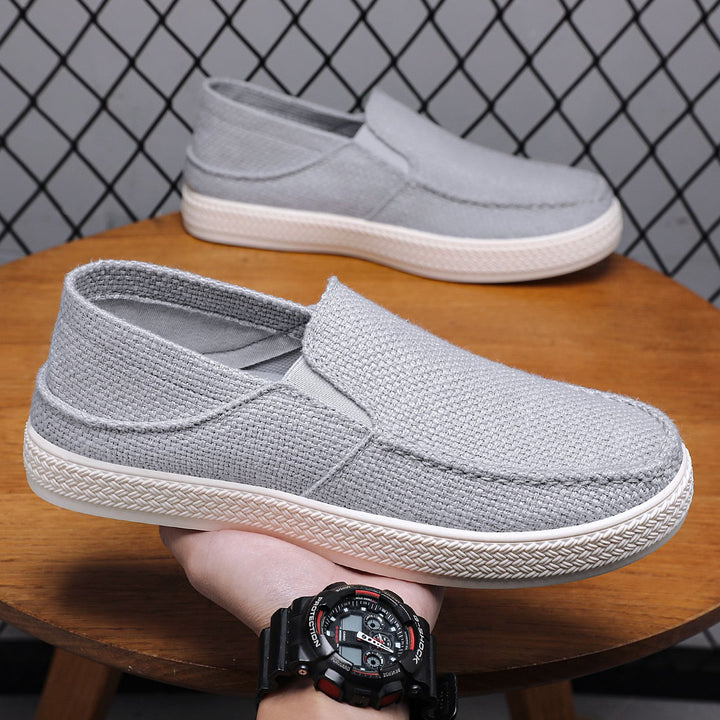 Damen nan gestrickter Slip-On-Freizeitschuh mit elastischem Einstieg und strukturierter Plateausohle Echo Archiv