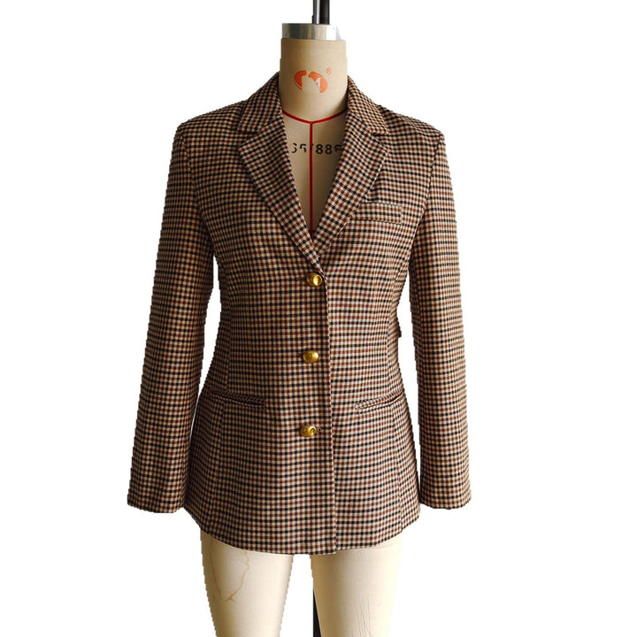 Damen schmal geschnittener Longblazer im Hahnentritt-Muster mit goldenen Zierknöpfen und Leistentaschen – Valéne