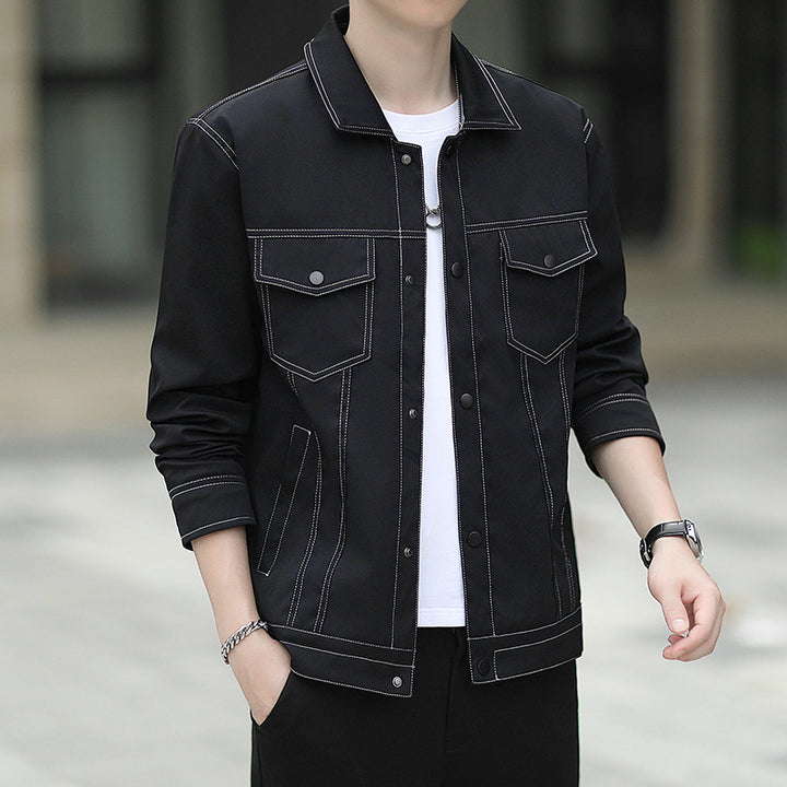 Herren leichte Canvas-Truckerjacke mit sichtbaren Kontrastnähten und Brustpattentaschen Echoarchiv