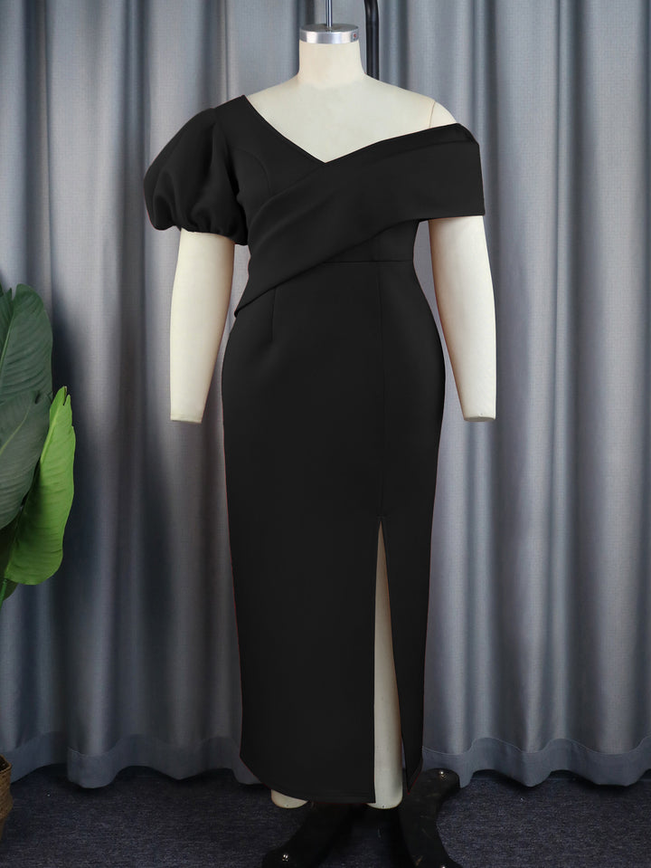 Damen Elegantes, figurbetontes Abendkleid mit asymmetrischem Ausschnitt und Puffärmeln Echo Archiv