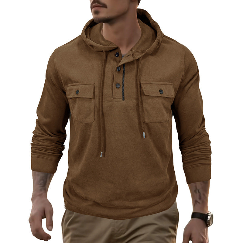 Herren Kapuzenshirt mit praktischen Brusttaschen und modischem Henley-Ausschnitt Echoarchiv