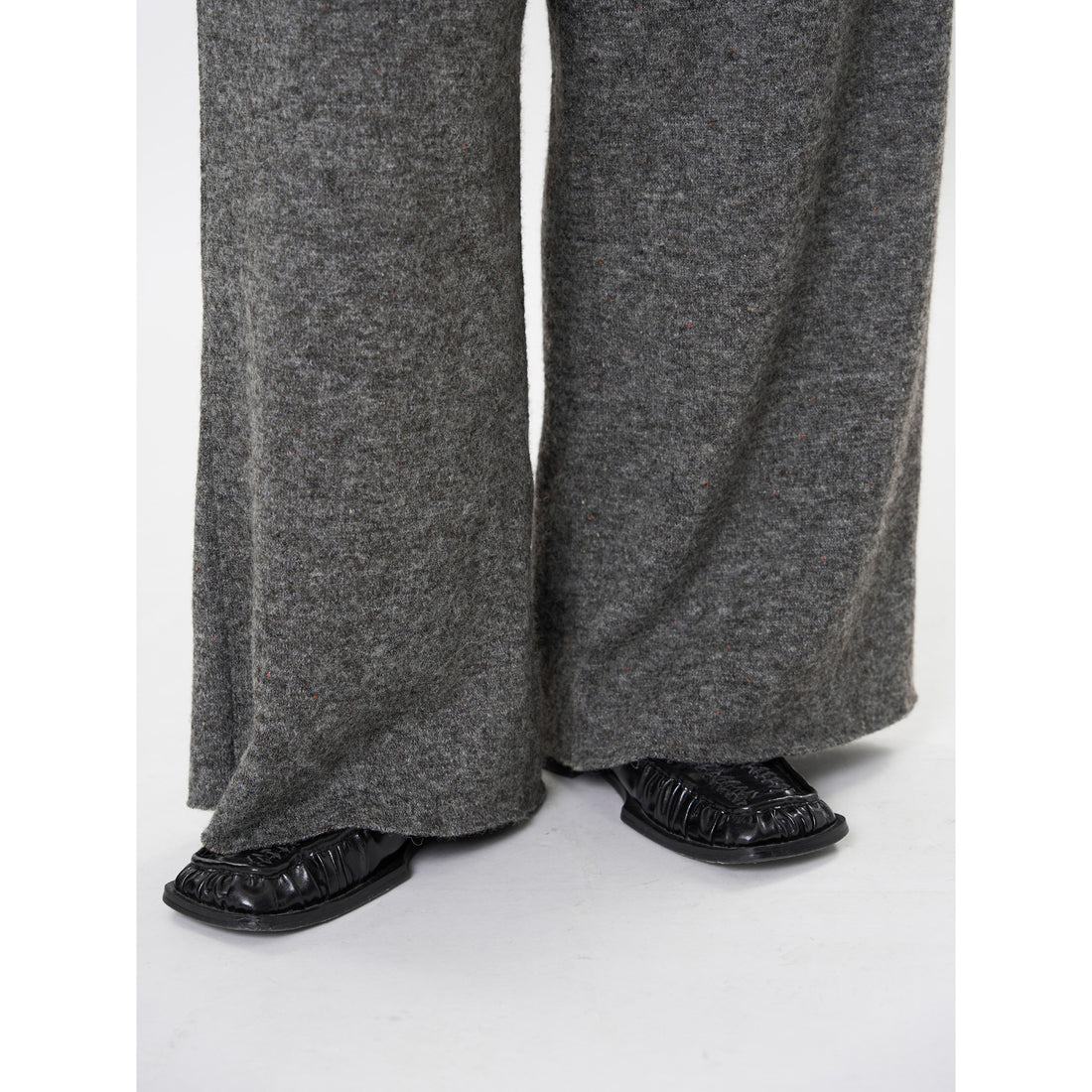 Damen Oversize Strick-Set mit kastigem Kurzarm-Pullover und weitem High‑Waist Palazzohose Echoarchiv
