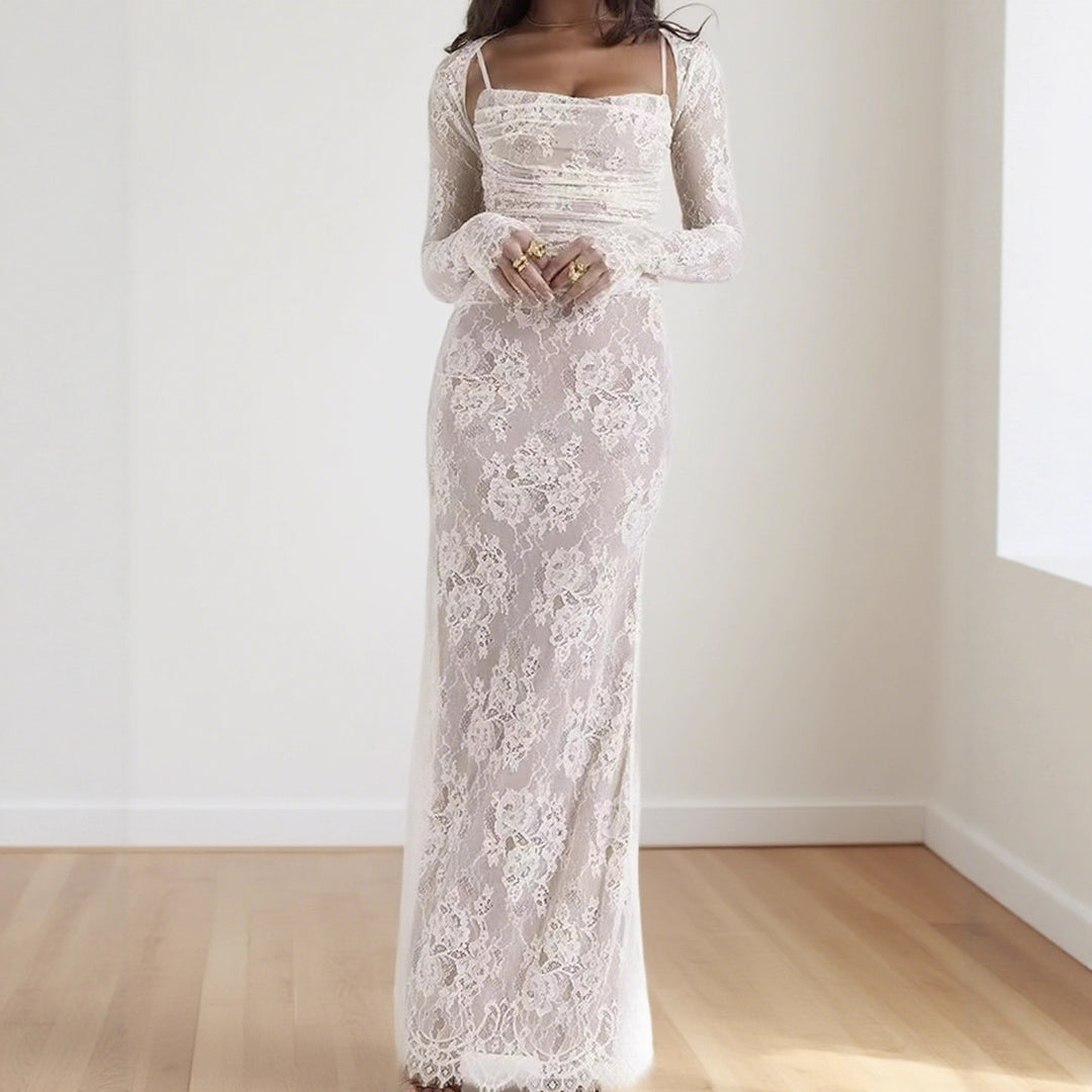 Damen Elegantes Spitzenkleid mit figurbetonter Silhouette und luxuriösem Langarmdesign Echo Archiv