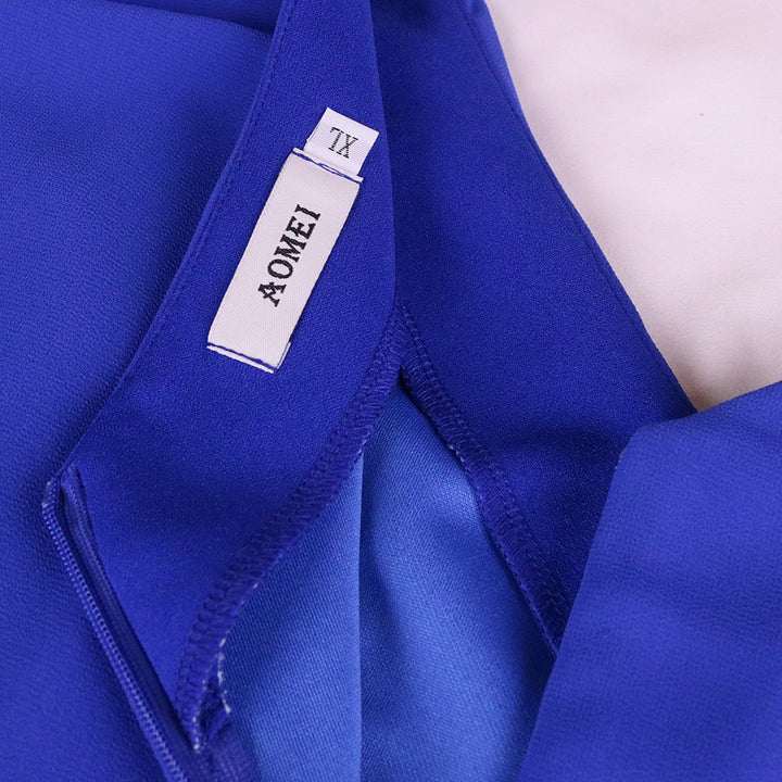 Damen Elegantes Kleid mit schwingenden Volantärmeln Echo Archiv