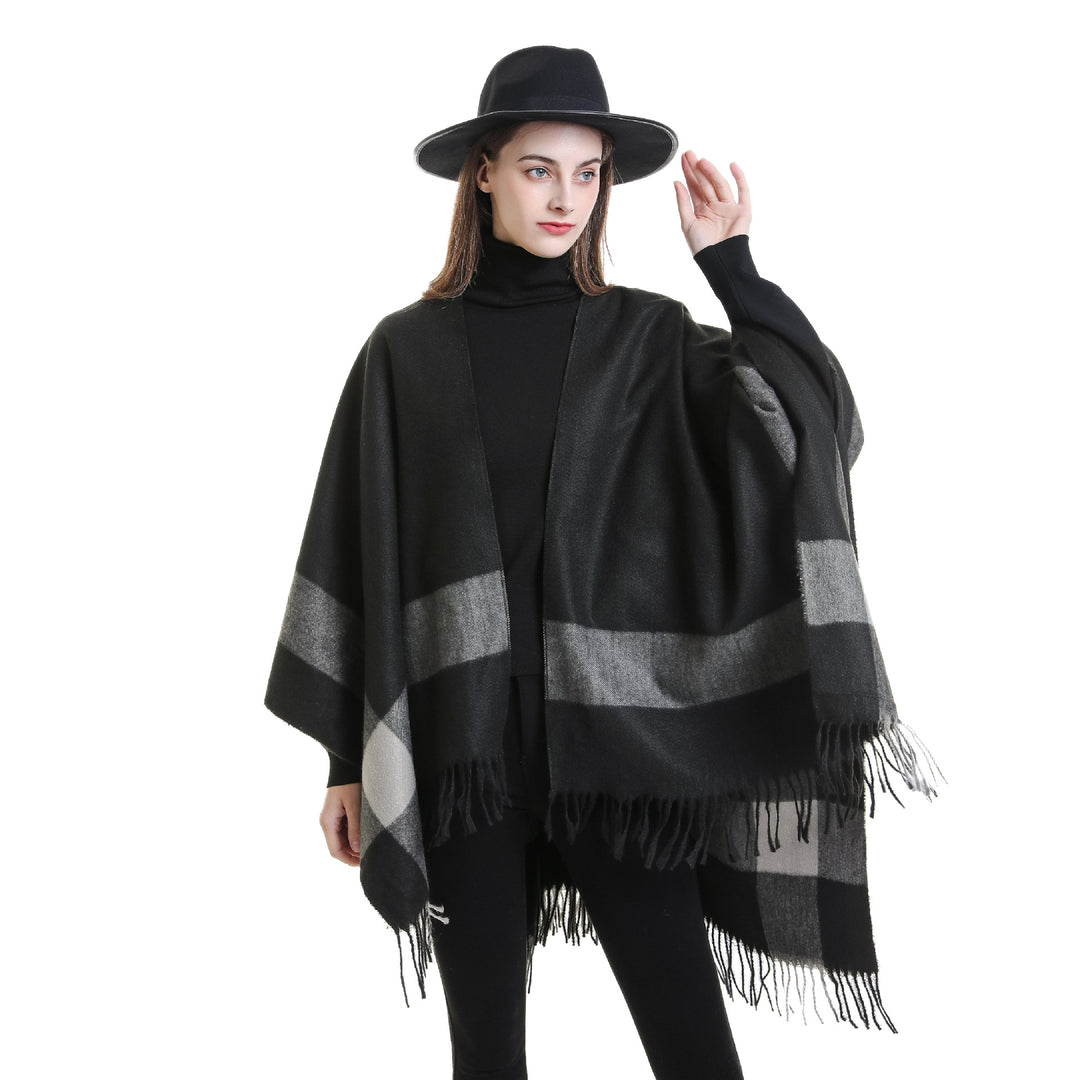 Damen Weit geschnittener Karierter Poncho mit Fransen und V‑Ausschnitt – Avérine