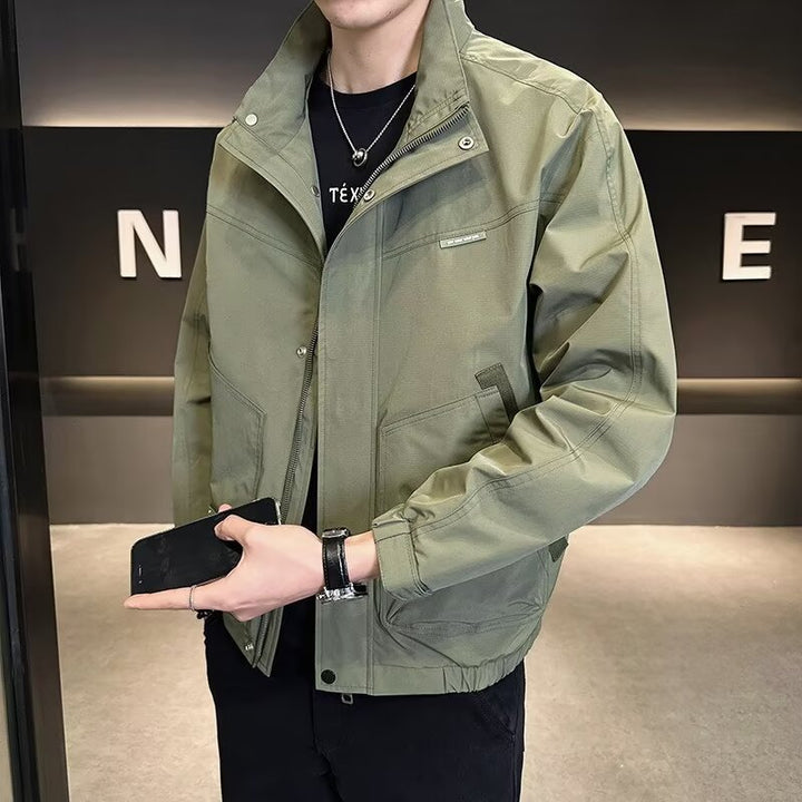 Herren leichte Übergangsjacke mit praktischem Reißverschluss und stylischem Stehkragen Echoarchiv