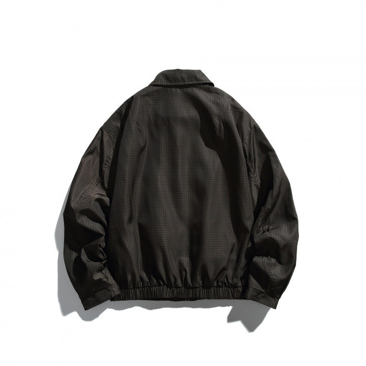 Herren Kurz geschnittene wasserabweisende Harrington-Bomberjacke mit Karomuster-Mikroweave, Druckknopf-Pattentaschen und elastischem Saum Echo Archiv