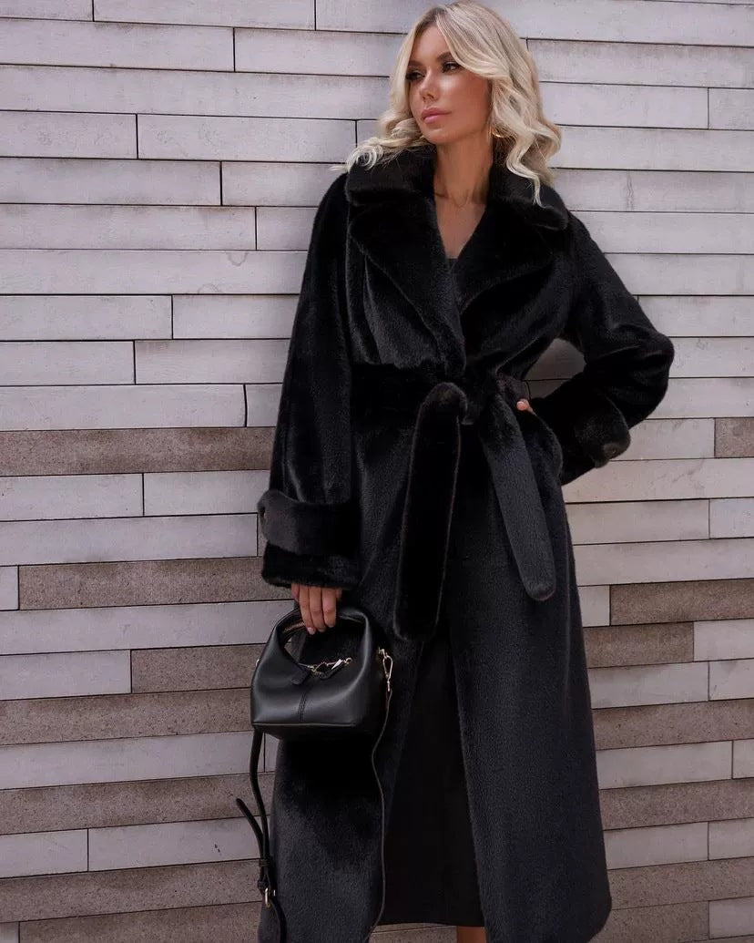 Damen Eleganter Maxi-Wollmantel mit Taillengürtel, breitem Revers und krempelbaren Manschetten Echo Archiv