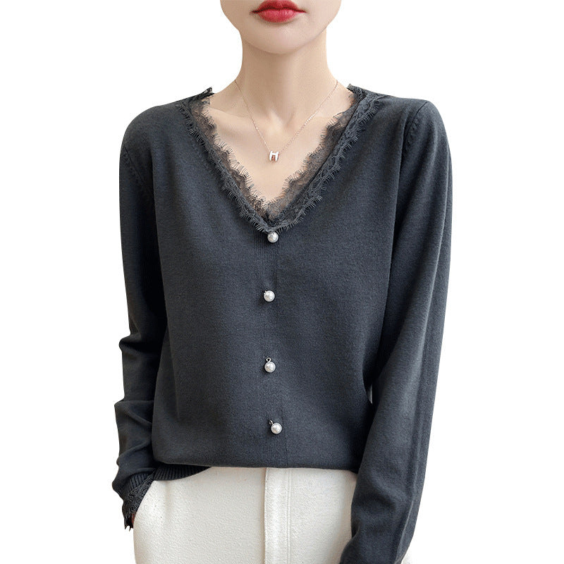 Damen Zarter V-Ausschnitt-Feinstrickcardigan mit floraler Spitzenkante und Perlenverzierung Echoarchiv