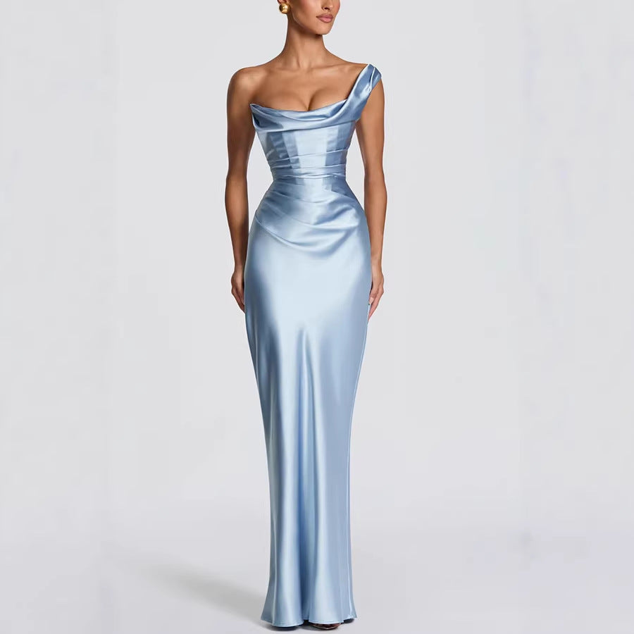 Damen Elegantes Maxikleid mit asymmetrischem Oberteil und fließendem Satin Echoarchiv