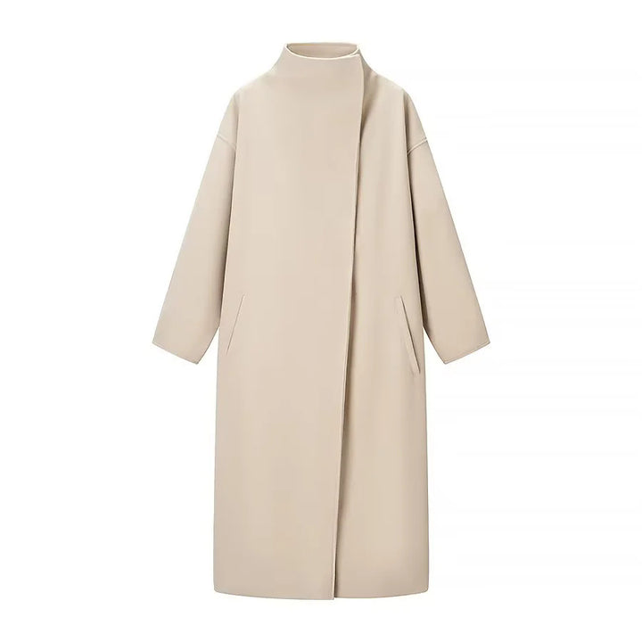Damen nan minimalistischer Longmantel mit Stehkragen, verdeckter Frontleiste und schrägeingesetzten Eingrifftaschen Echo Archiv