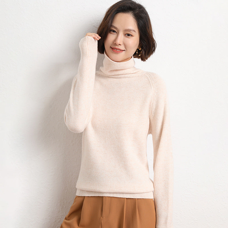 Damen Schlanker Rollkragenpullover aus feinem Strick mit Raglanärmeln Echoarchiv