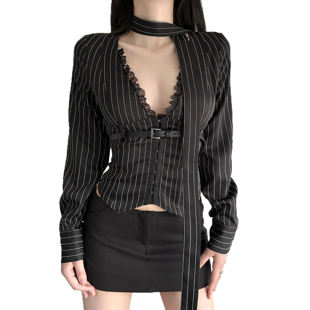 Damen nan tailliertes Langarmshirt mit Twist‑V‑Ausschnitt, Hemdkragen und Nadelstreifen-Optik Echo Archiv