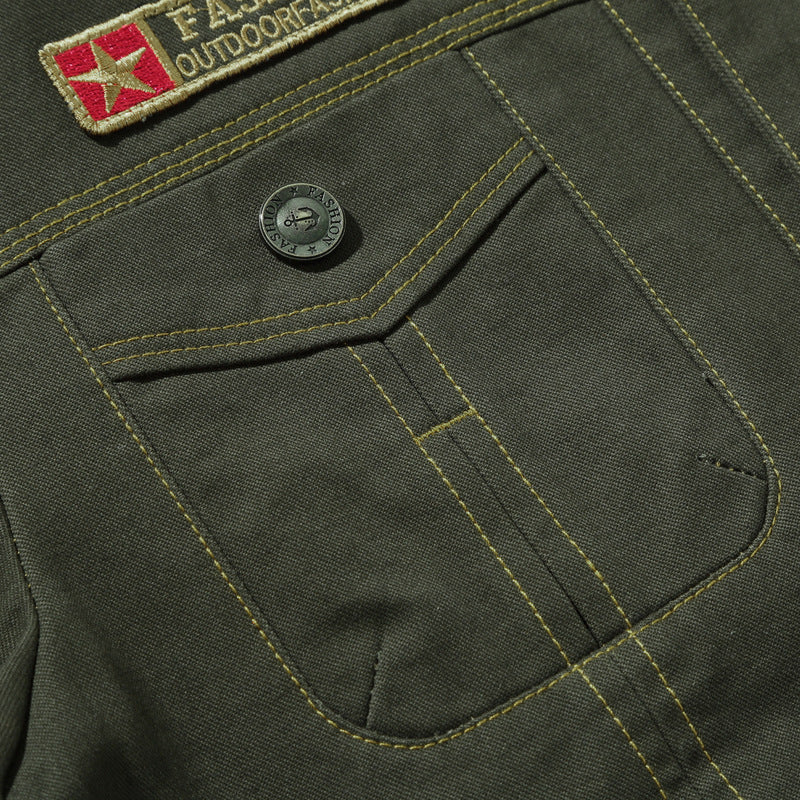 Herren Robust verarbeitete Canvas-Workerjacke mit Brustklappen, Innensaumfutter und Badge-Details Echo Archiv