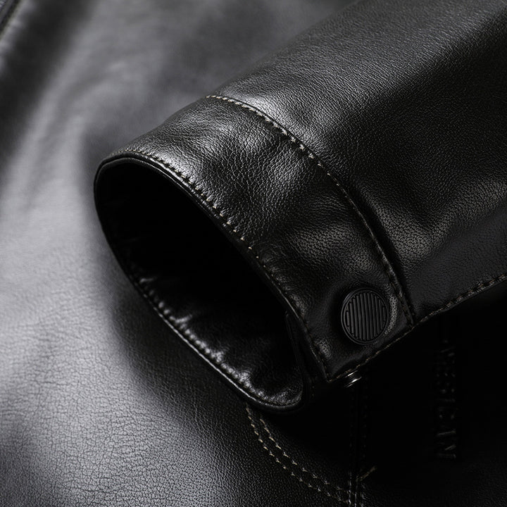 Herren Minimalistische Lederoptik-Übergangsjacke mit Stehkragen und Zwei-Wege-Reißverschluss Echoarchiv