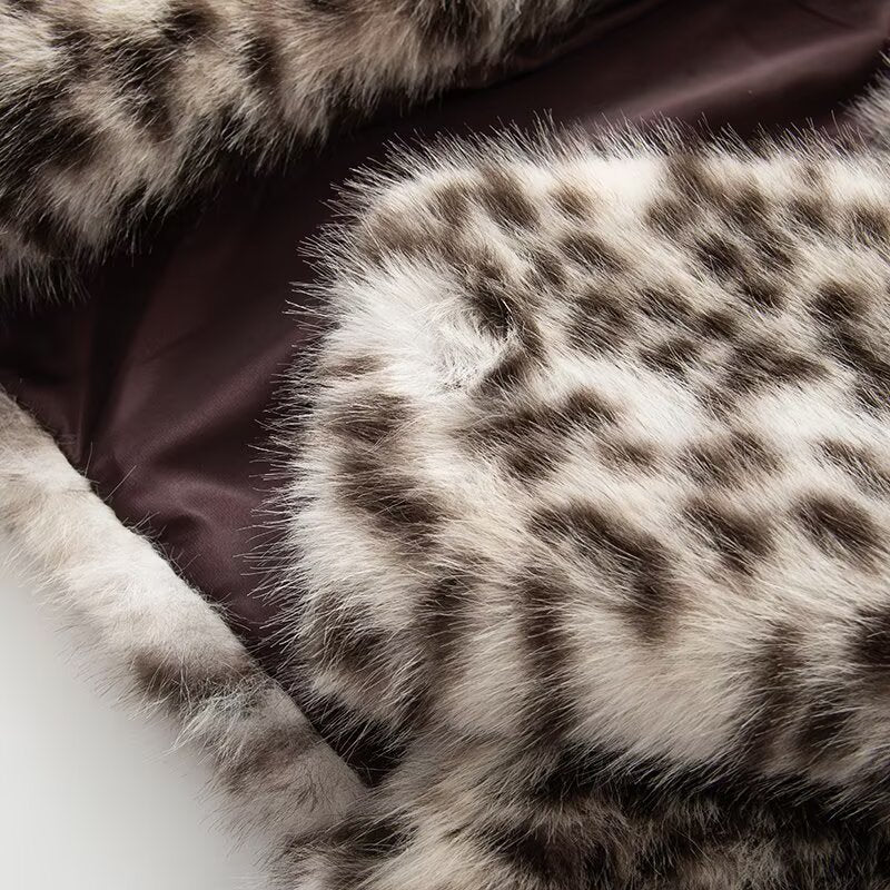 Damen Kurz geschnittene Kunstfelljacke mit Leopardenmuster Echo Archiv