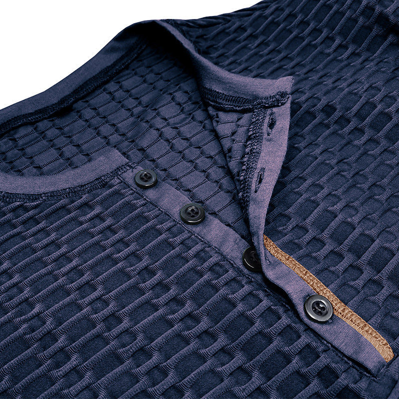 Herren Langarm-Henley-Shirt mit strukturiertem Gewebe und Kontrastnähten Echoarchiv