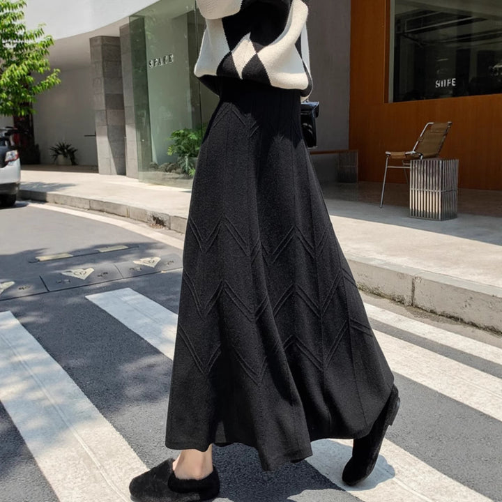 Damen Eleganter, schwingender Maxirock mit strukturiertem Design Echo Archiv
