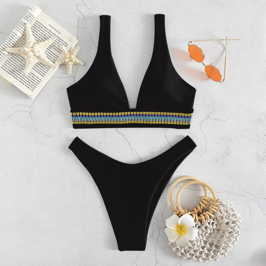 Damen Bikini-Set mit elegantem V-Ausschnitt und geschmackvollem Detail Echo Archiv