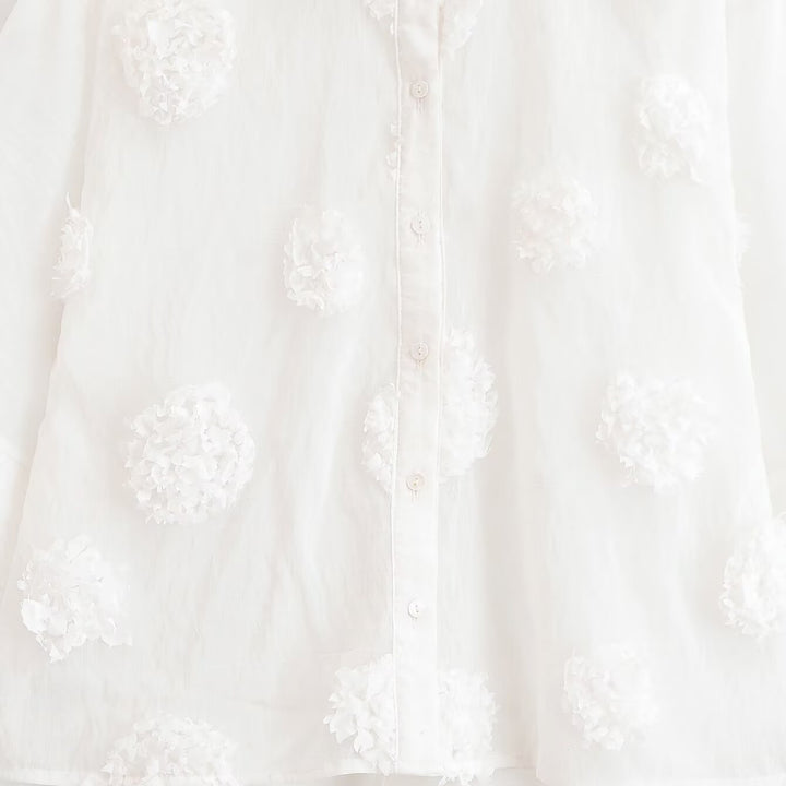 Damen Transparente Oversize-Hemdbluse mit 3D-Blütenapplikationen Echo Archiv