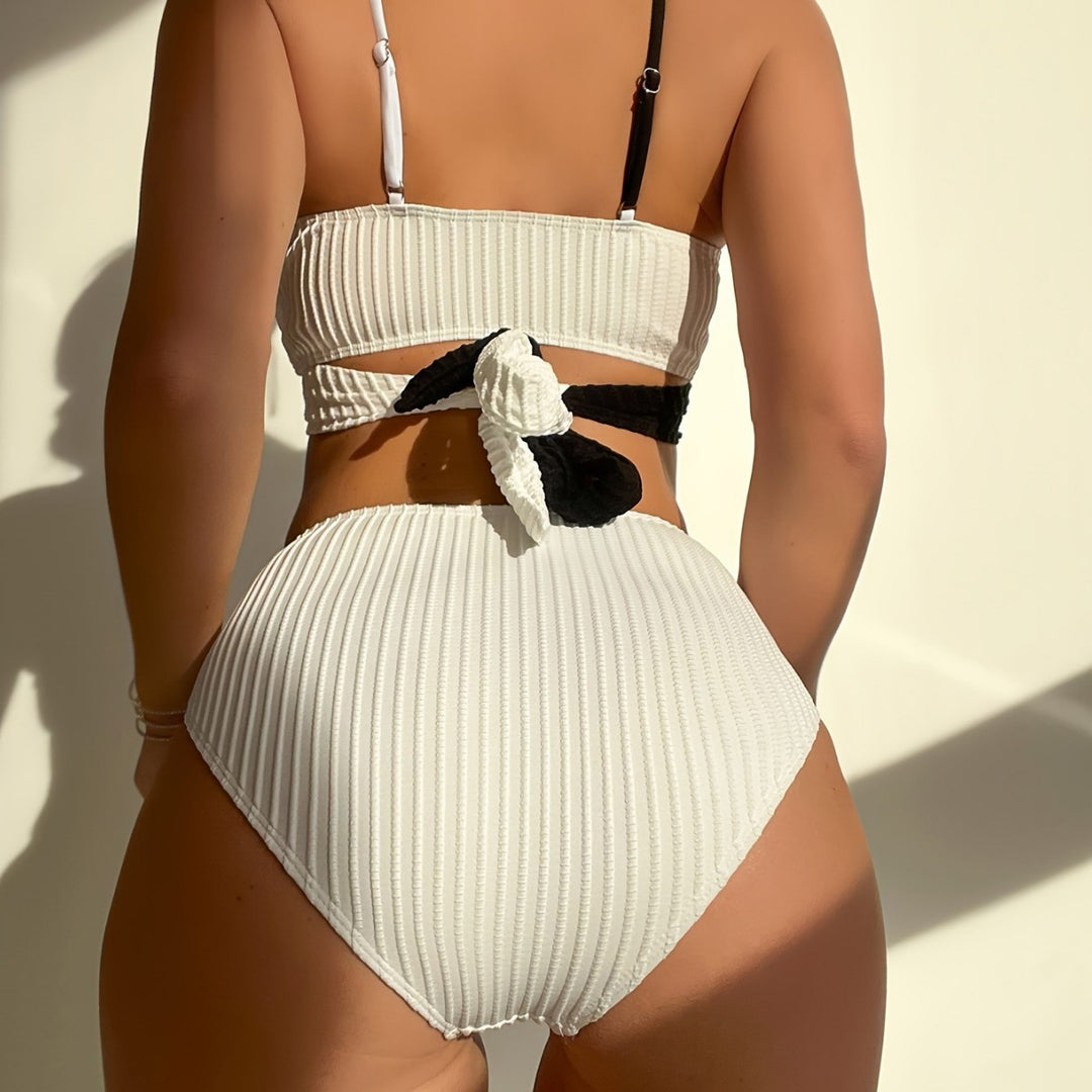 Damen Bikiniset mit raffiniertem Wickeldesign und elastischem Bund Echo Archiv