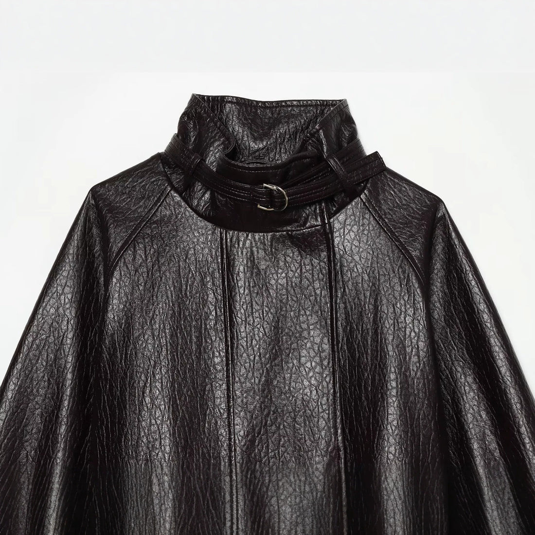 Damen Kurzjacke aus Lederimitat mit hohem Schnallenkragen und Taillengürtel Echoarchiv