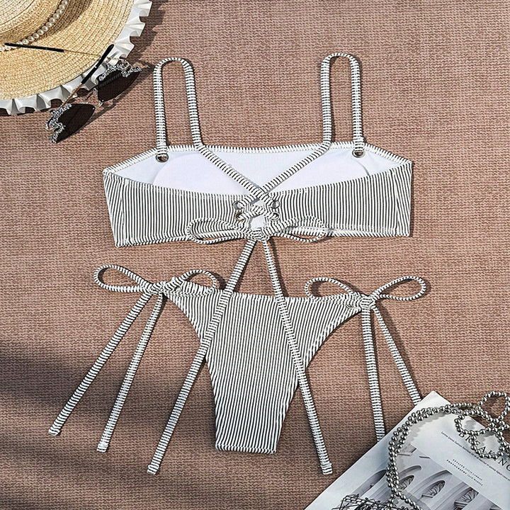 Damen Bikini-Set mit dezentem Streifenmuster und verstellbaren Trägern Echo Archiv