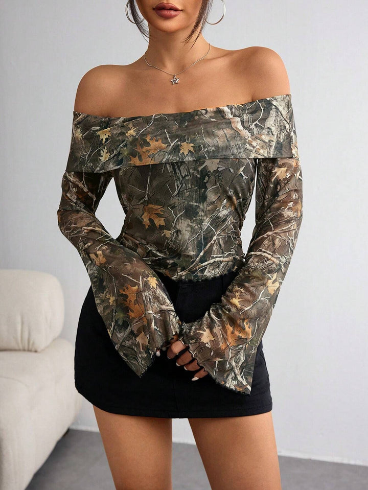 Damen nan schulterfreies Langarm-Top mit Camouflage-Blattmuster und ausgestellten Ärmeln Echo Archiv